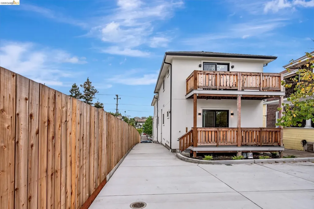 2443 13th Avenue Oakland CA 94606