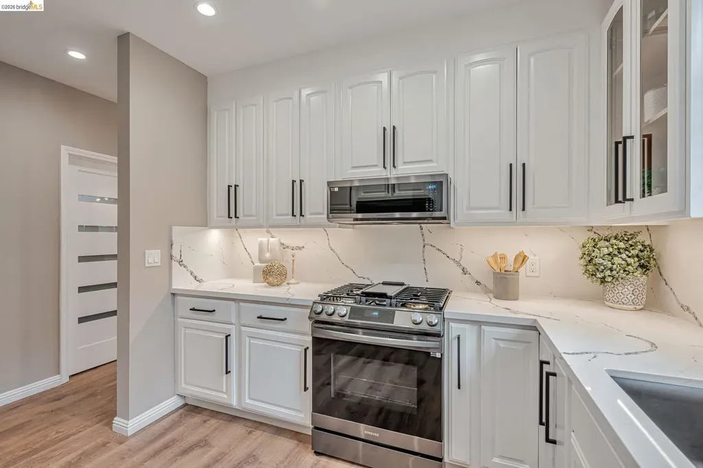 2443 13th Avenue Oakland CA 94606