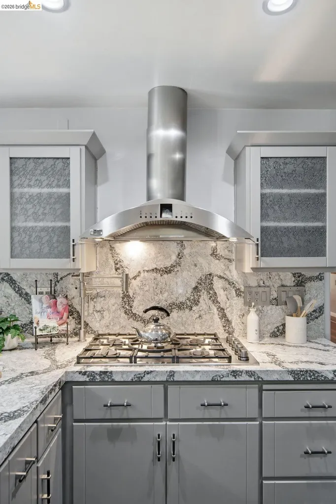 11133 Golf Links Road Oakland CA 94605