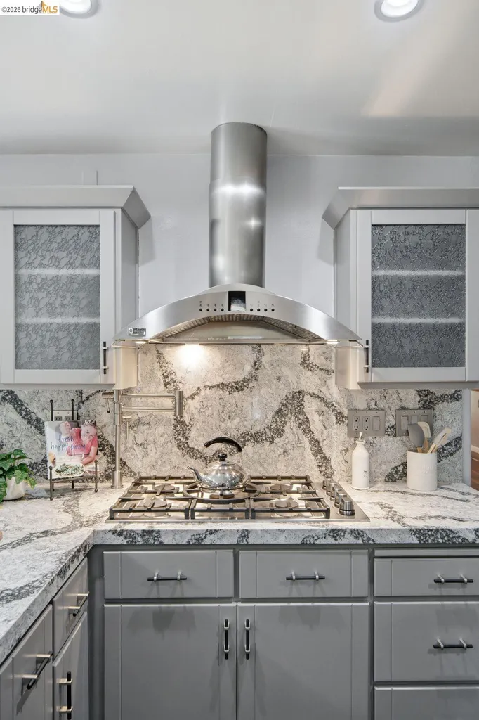 11133 Golf Links Road Oakland CA 94605