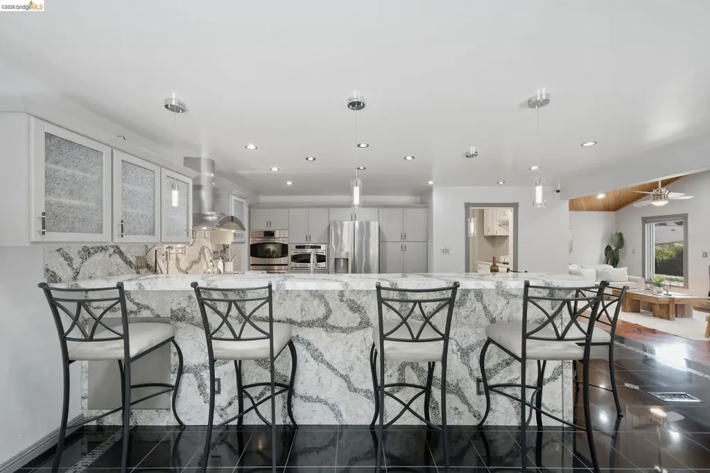 11133 Golf Links Road Oakland CA 94605