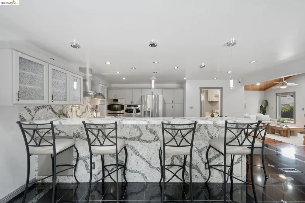 11133 Golf Links Road Oakland CA 94605