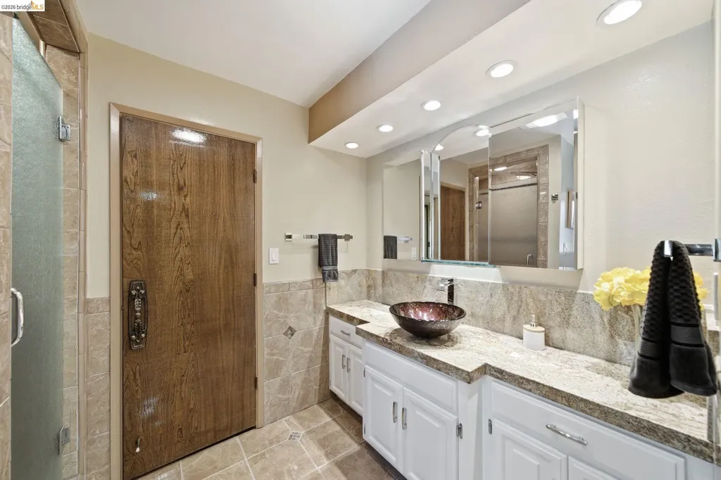 11133 Golf Links Road Oakland CA 94605