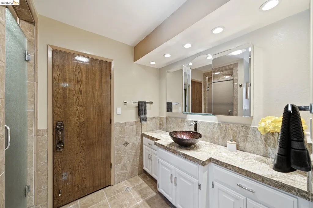 11133 Golf Links Road Oakland CA 94605