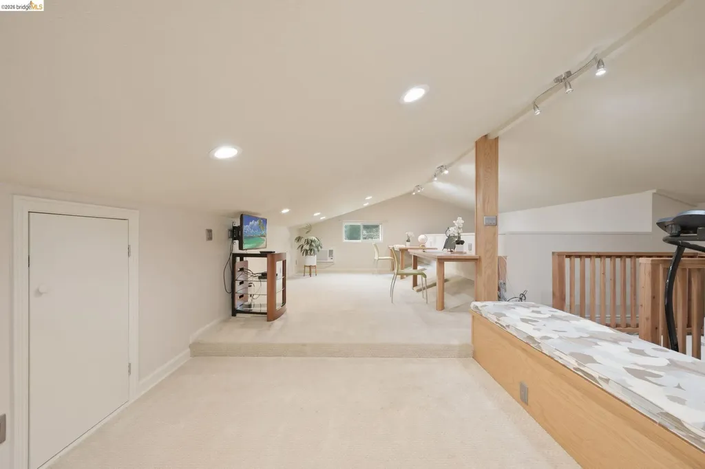 11133 Golf Links Road Oakland CA 94605