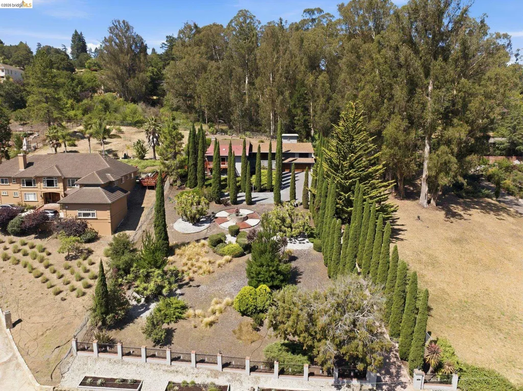 11133 Golf Links Road Oakland CA 94605