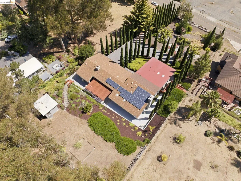 11133 Golf Links Road Oakland CA 94605