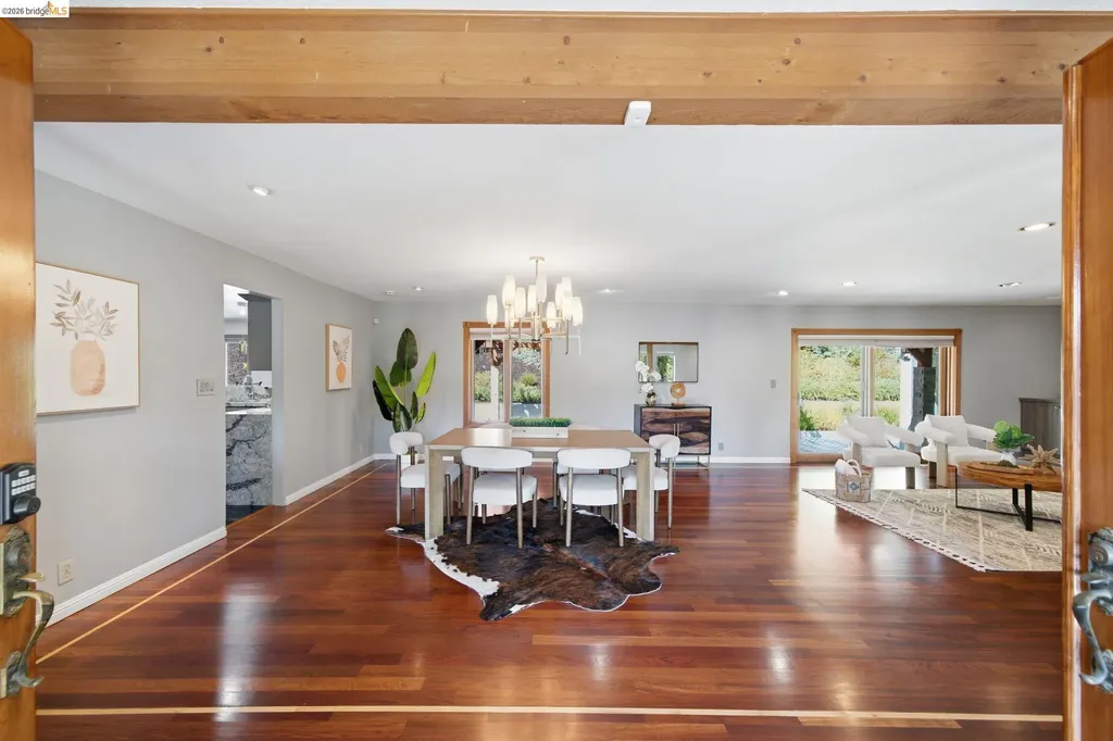 11133 Golf Links Road Oakland CA 94605