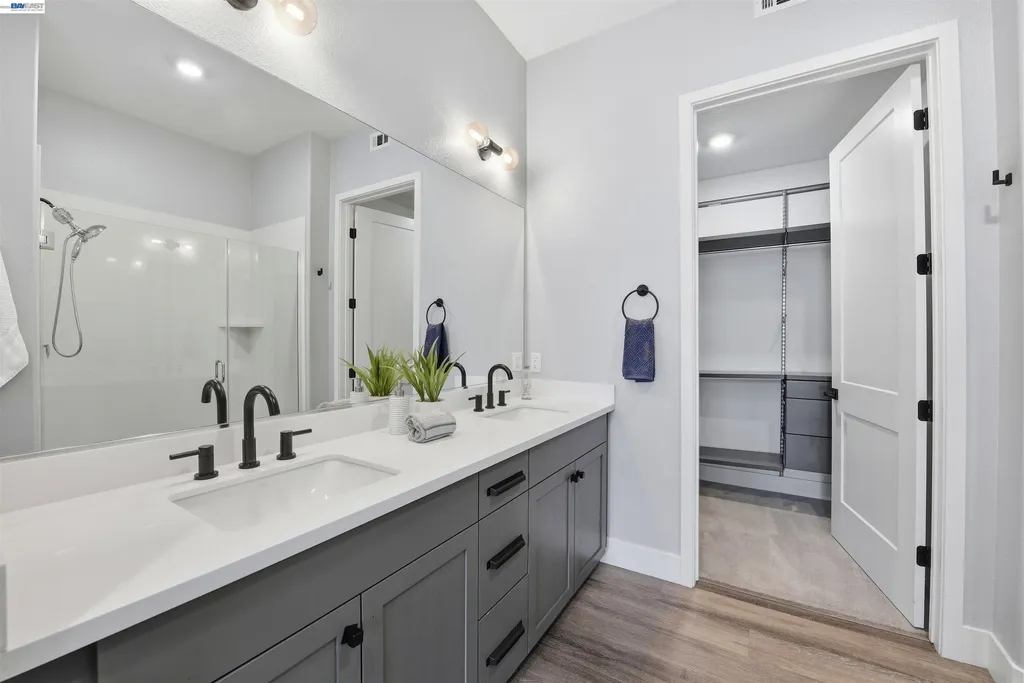 2339 Kinetic Common Fremont CA 94539