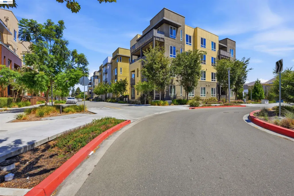 2339 Kinetic Common Fremont CA 94539