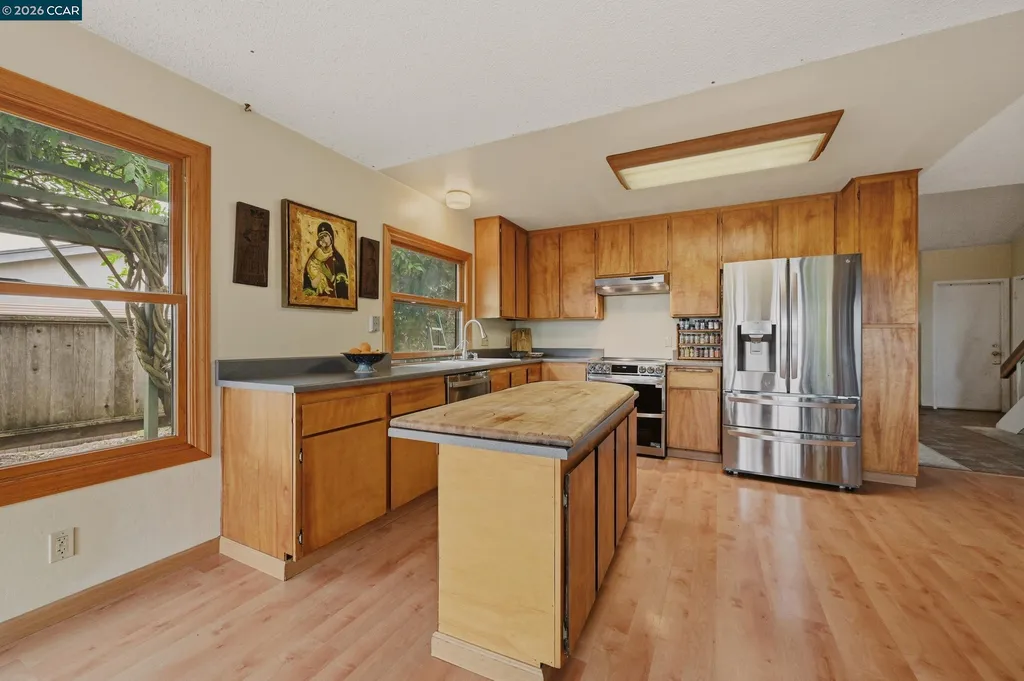 104 Gill Way Benicia CA 94510