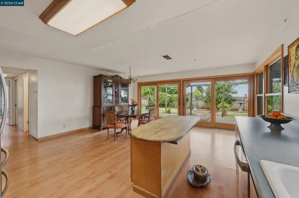 104 Gill Way Benicia CA 94510