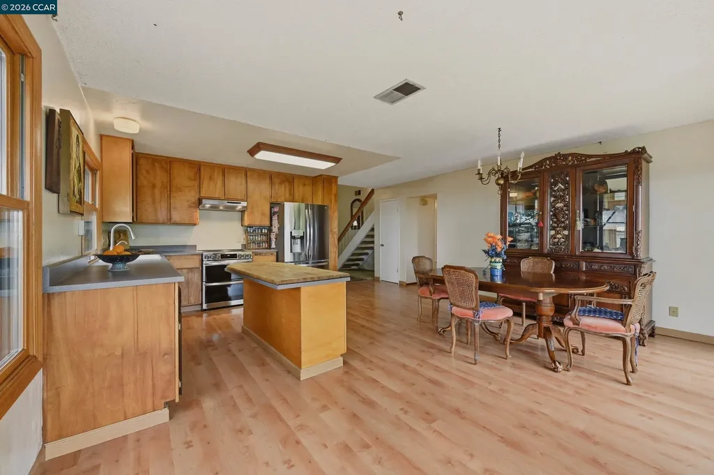 104 Gill Way Benicia CA 94510