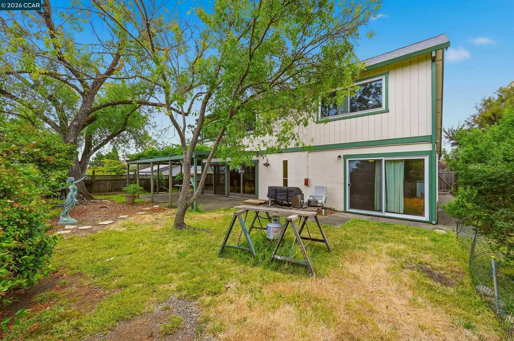104 Gill Way Benicia CA 94510