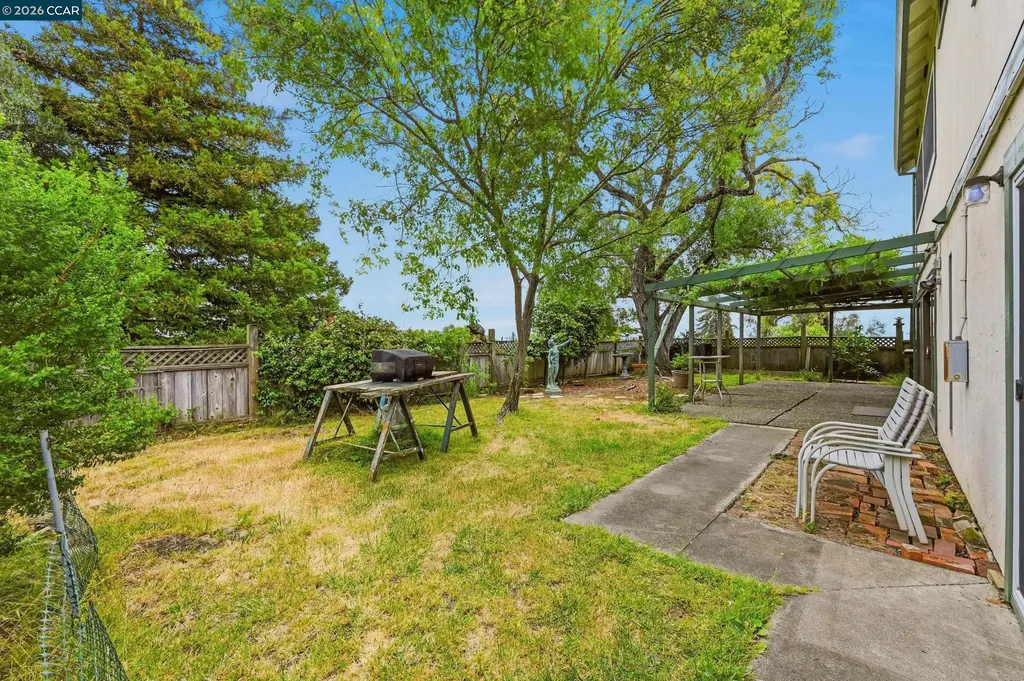 104 Gill Way Benicia CA 94510