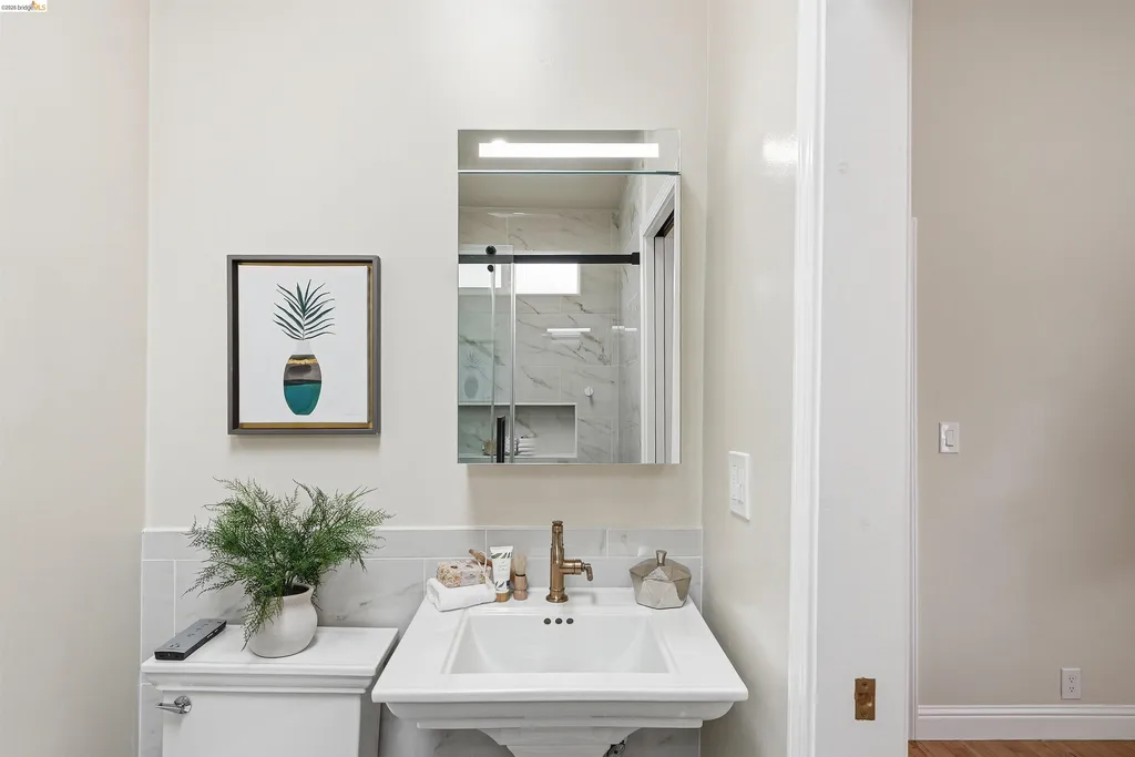 3214 Stuart Street Oakland CA 94602