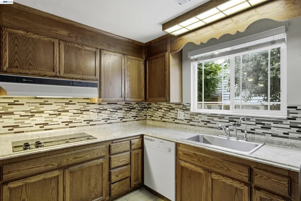 4426 Sacramento Avenue Fremont CA 94538
