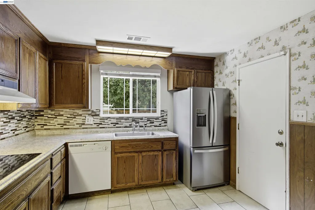 4426 Sacramento Avenue Fremont CA 94538