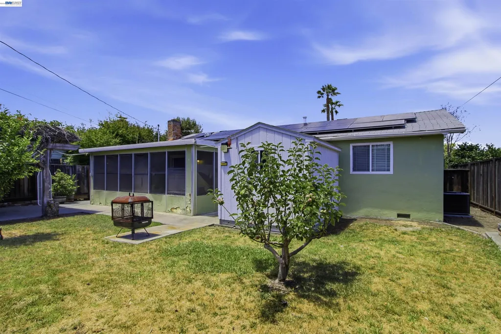 4426 Sacramento Avenue Fremont CA 94538