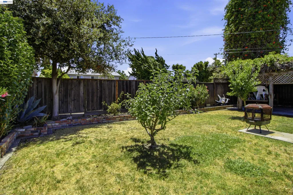 4426 Sacramento Avenue Fremont CA 94538
