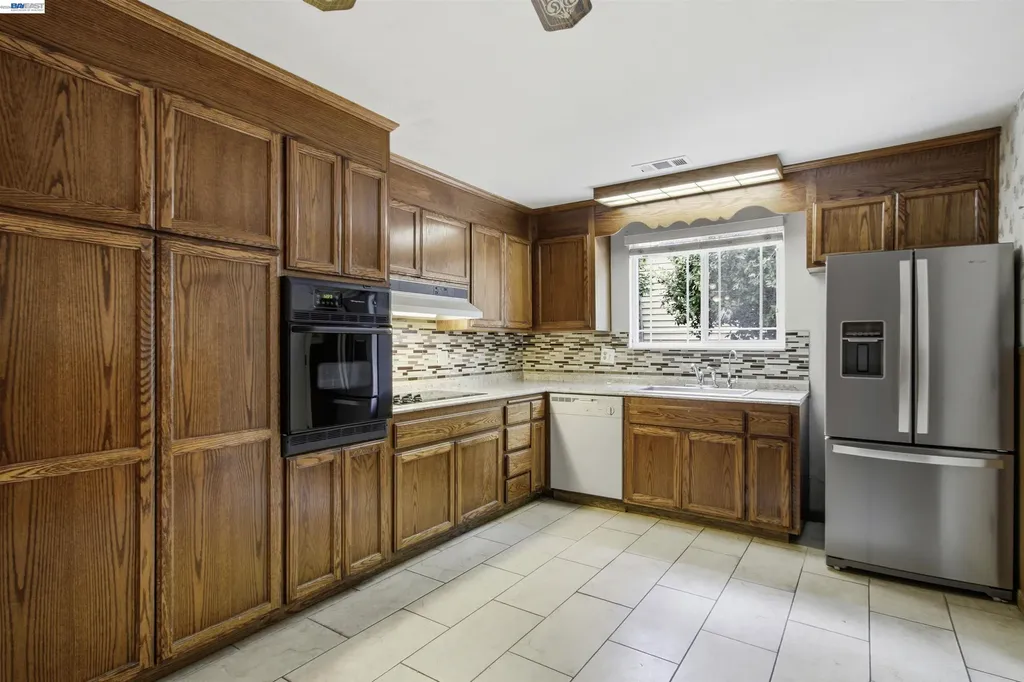 4426 Sacramento Avenue Fremont CA 94538