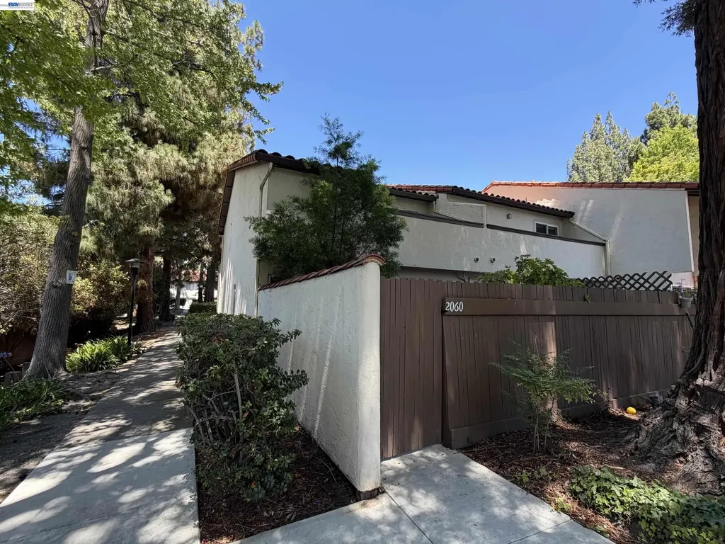 2060 Briscoe Terrace Fremont CA 94539