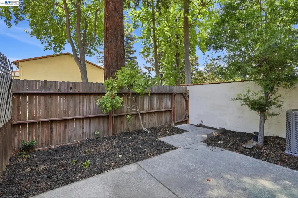 2060 Briscoe Terrace Fremont CA 94539