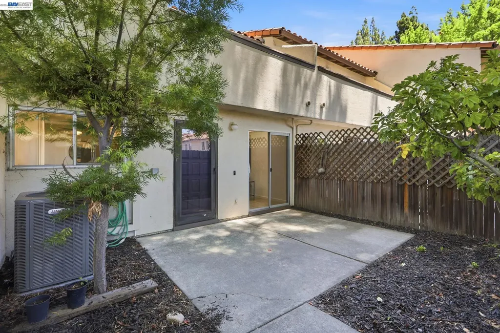 2060 Briscoe Terrace Fremont CA 94539