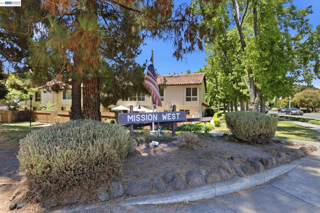 2060 Briscoe Terrace Fremont CA 94539