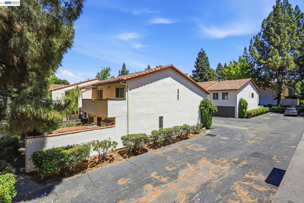 2060 Briscoe Terrace Fremont CA 94539