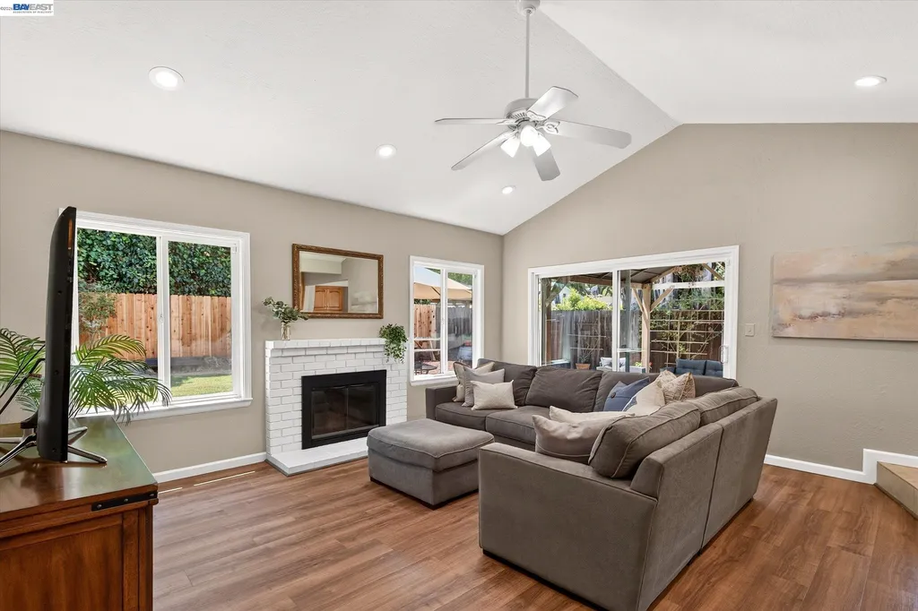 4634 Klamath Court Pleasanton CA 94566