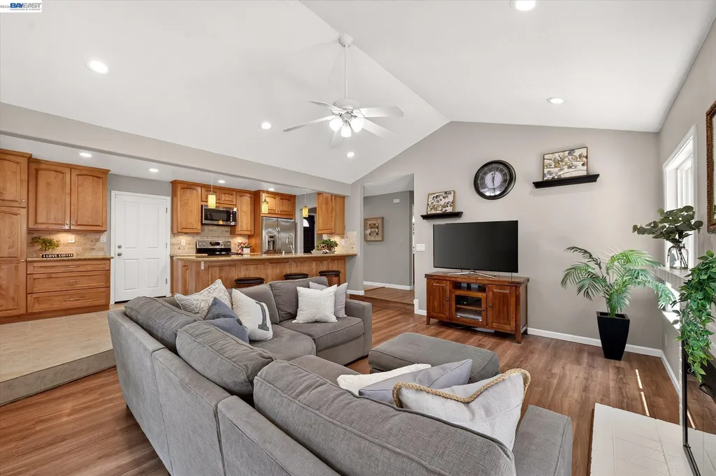 4634 Klamath Court Pleasanton CA 94566