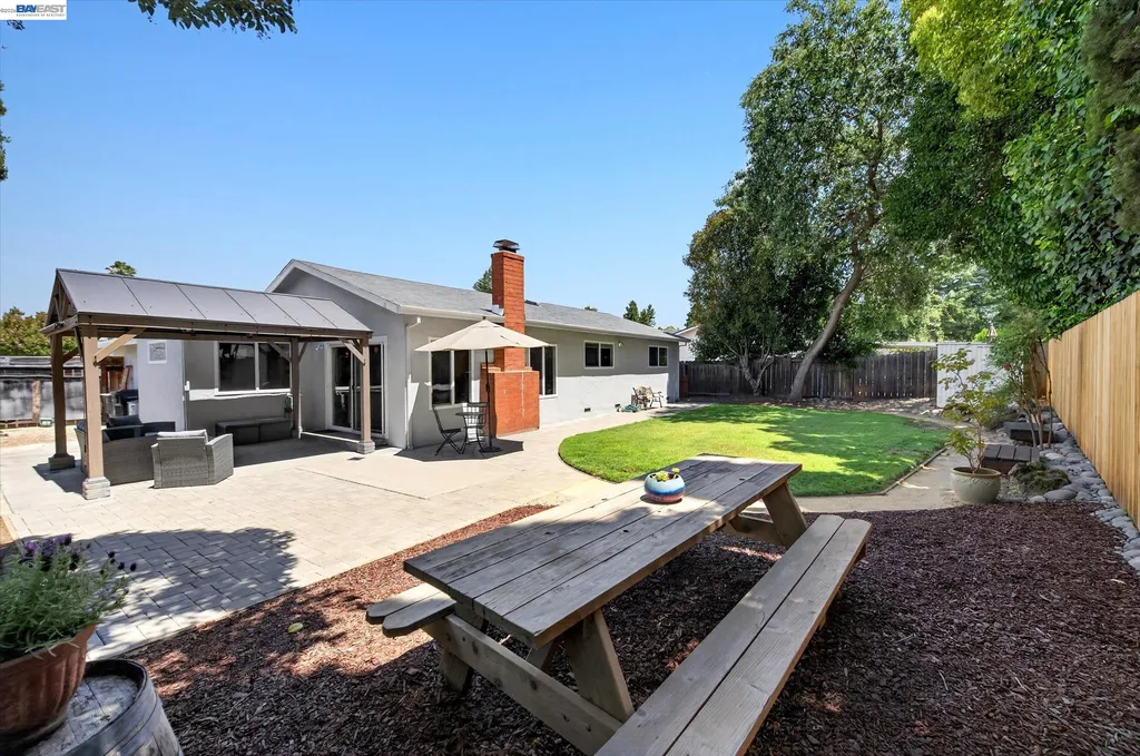 4634 Klamath Court Pleasanton CA 94566