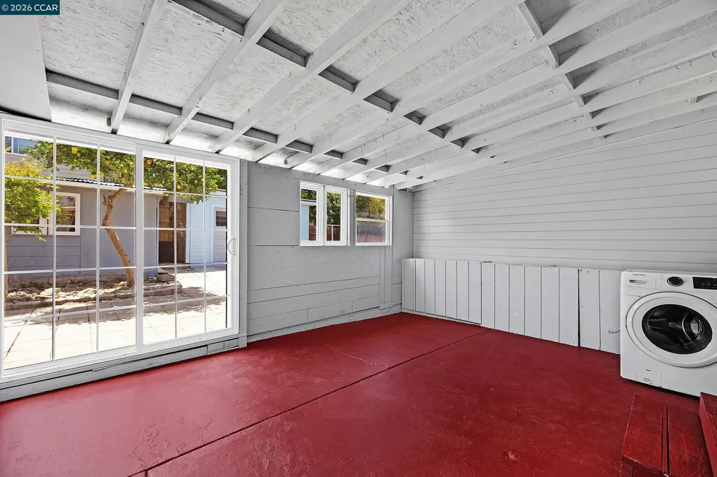 5512 Santa Cruz Avenue Richmond CA 94804