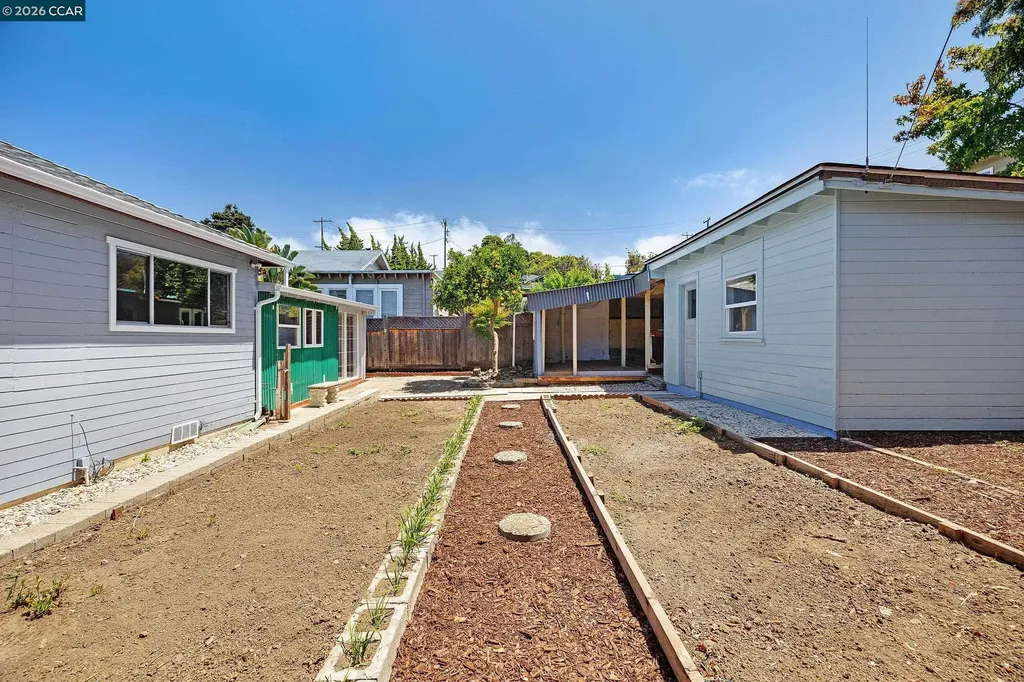 5512 Santa Cruz Avenue Richmond CA 94804