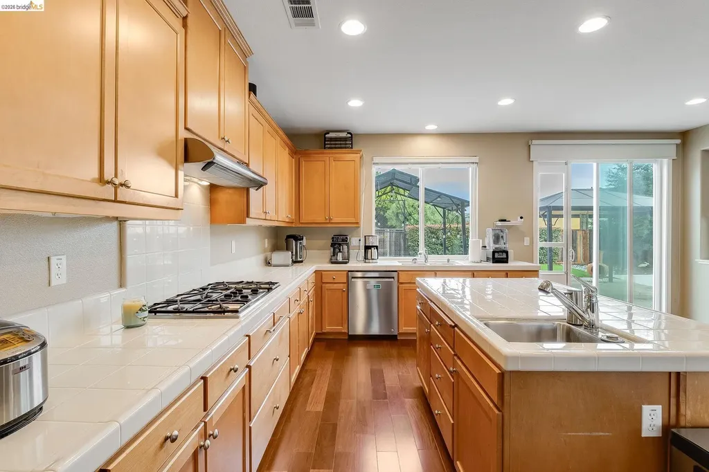 417 Mcallister Drive Benicia CA 94510
