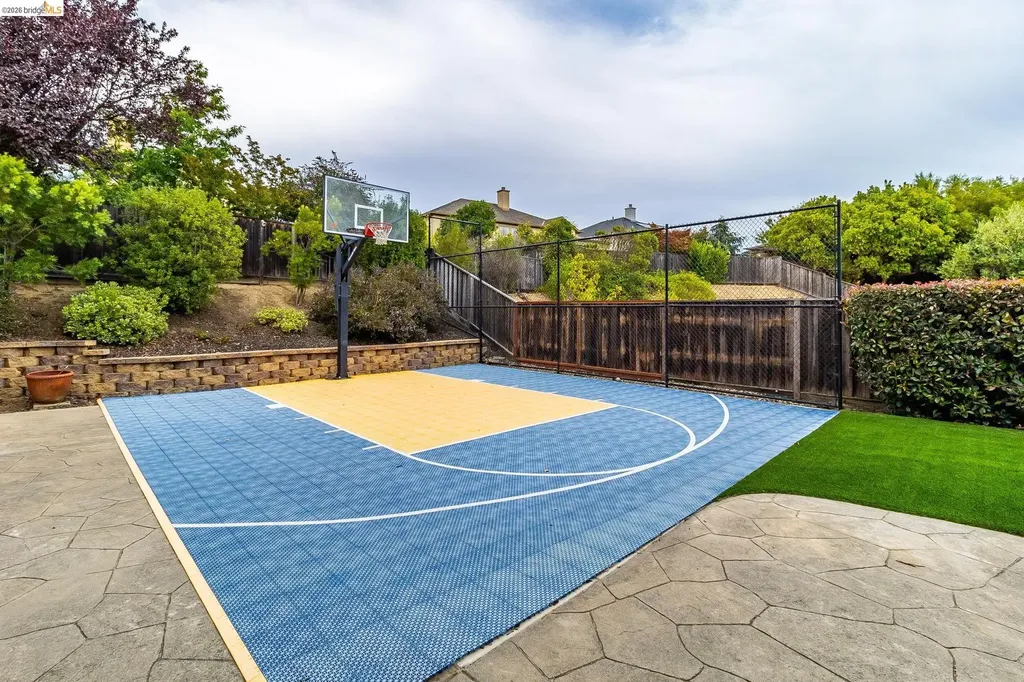 417 Mcallister Drive Benicia CA 94510