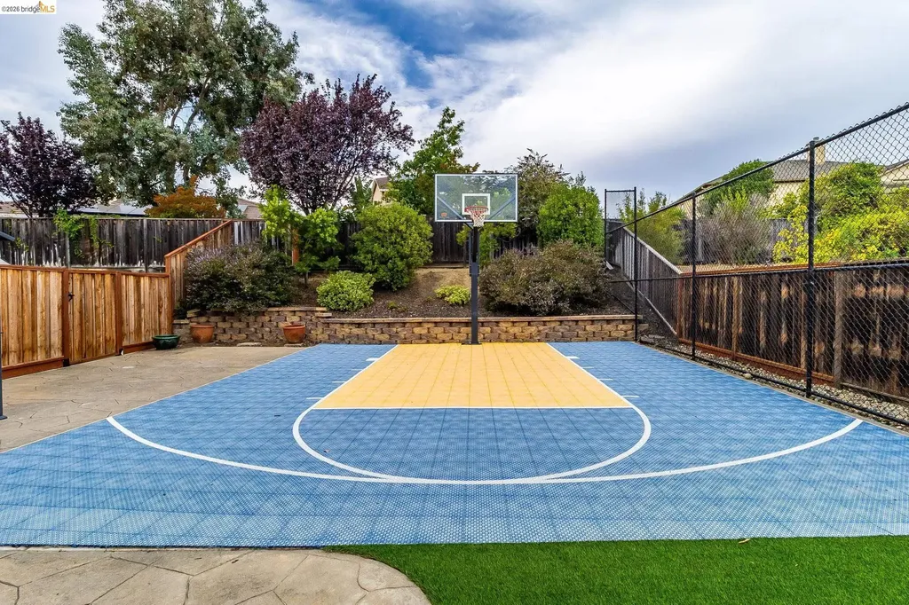 417 Mcallister Drive Benicia CA 94510
