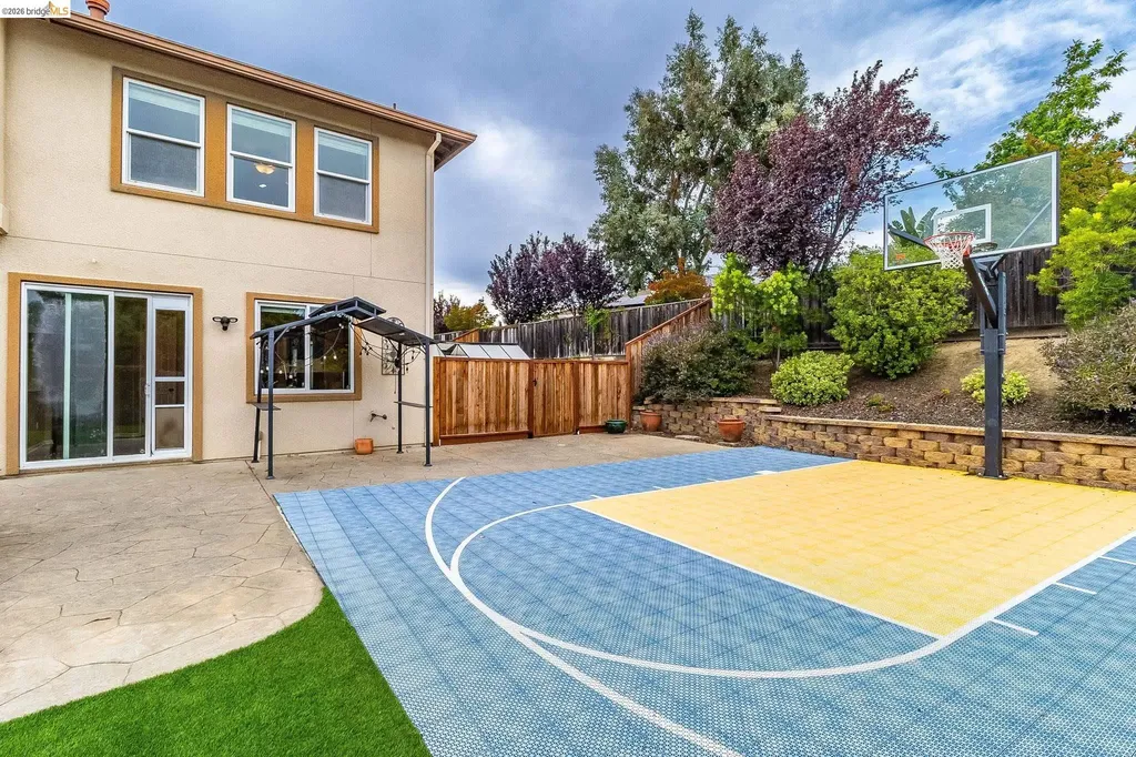 417 Mcallister Drive Benicia CA 94510