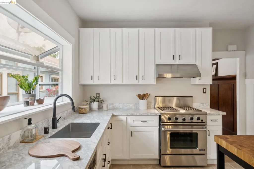 391 51st Street Oakland CA 94609