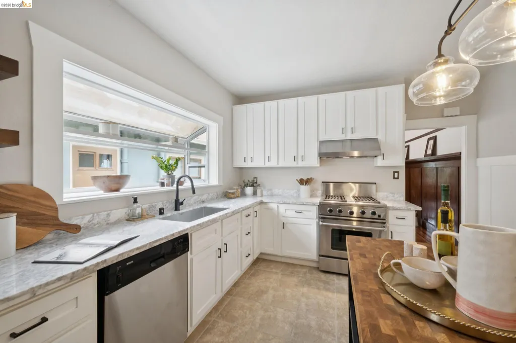391 51st Street Oakland CA 94609