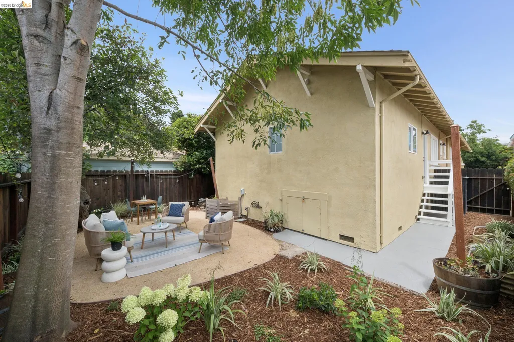 391 51st Street Oakland CA 94609