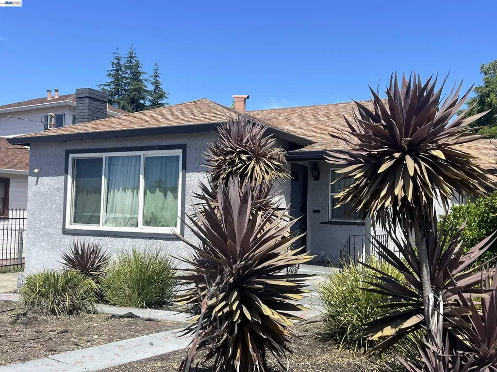 2253 Warner Avenue Oakland CA 94603
