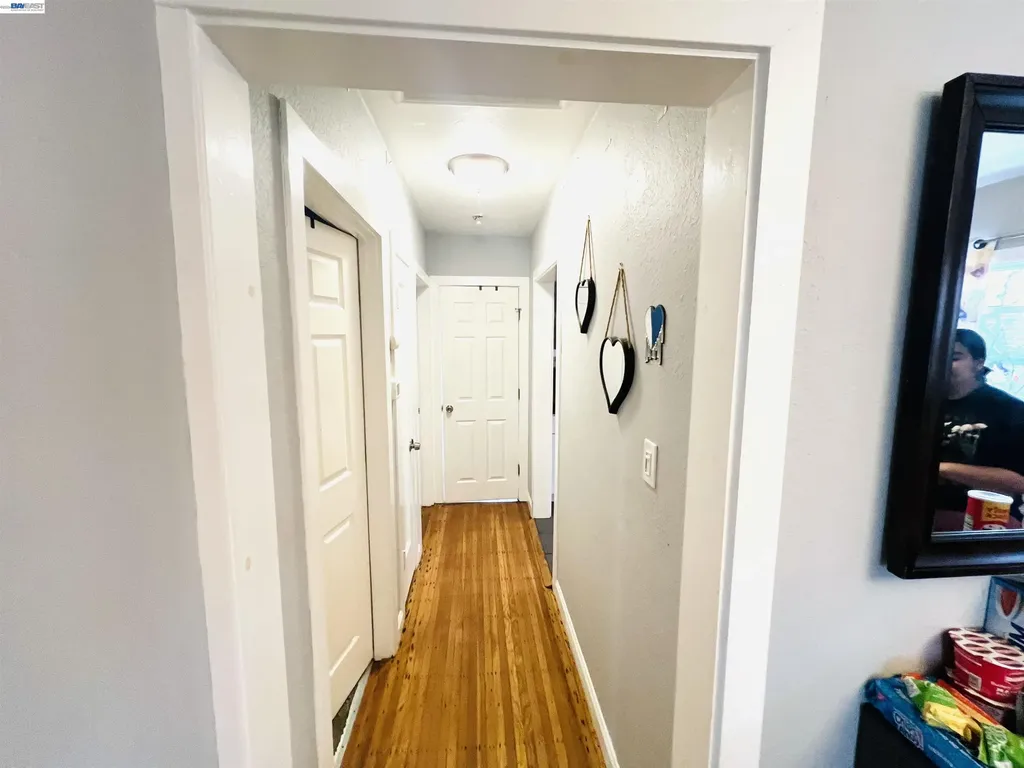 2253 Warner Avenue Oakland CA 94603
