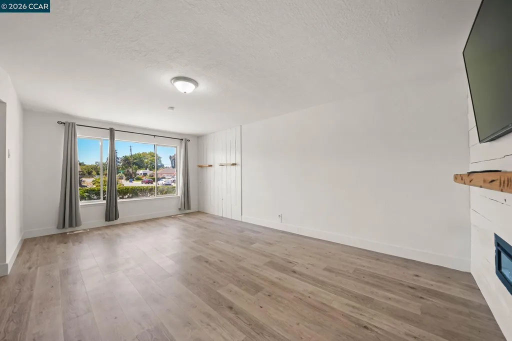 1 Lake Circle Antioch CA 94509
