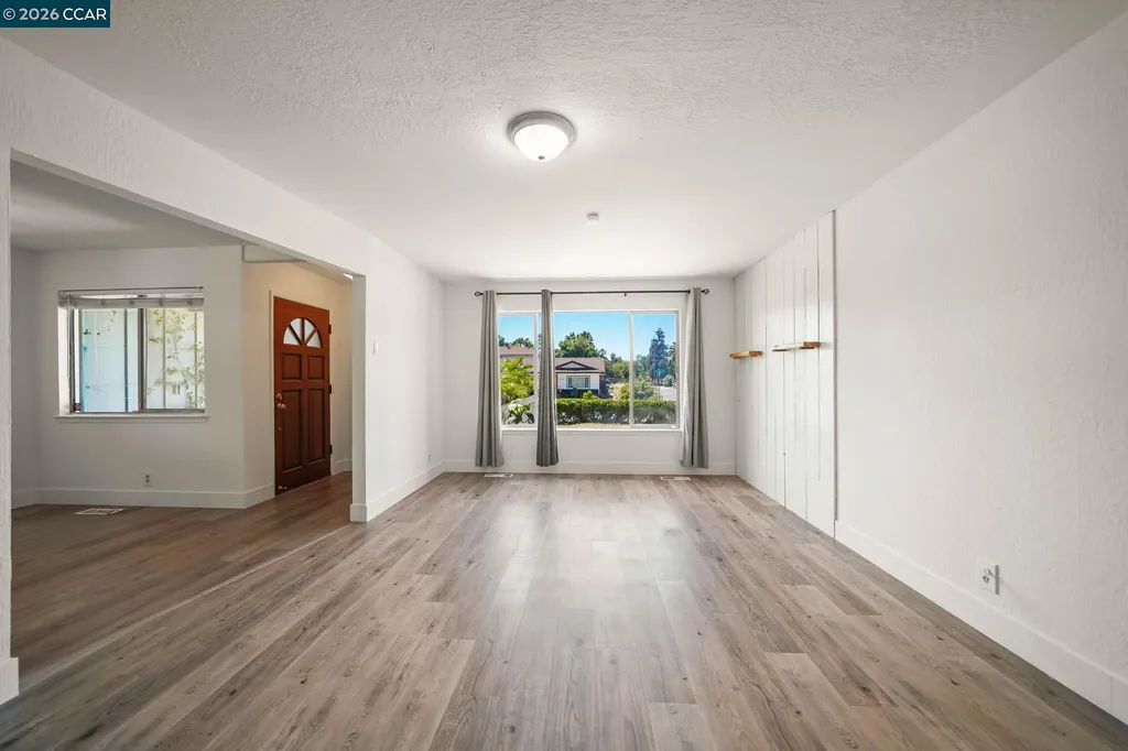 1 Lake Circle Antioch CA 94509