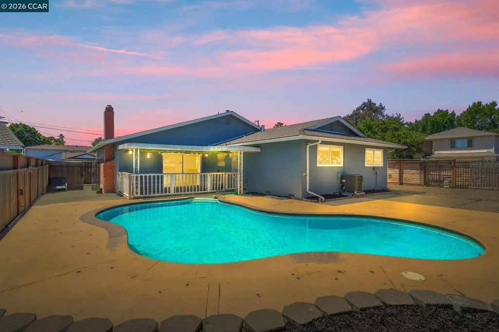 1 Lake Circle Antioch CA 94509