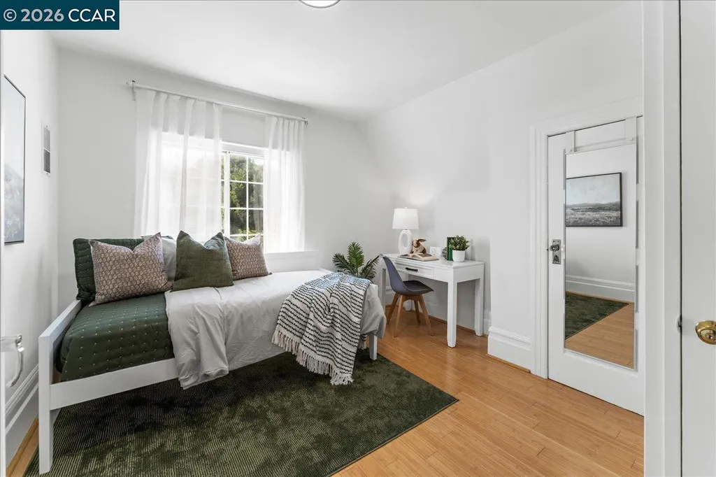 1538 Russell Street Berkeley CA 94703