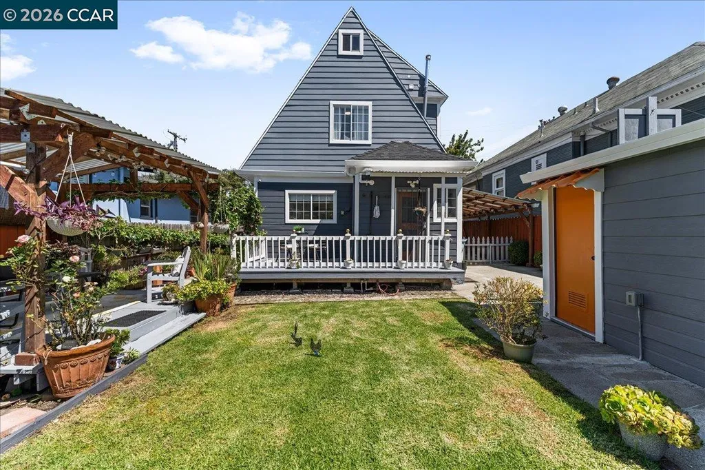 1538 Russell Street Berkeley CA 94703