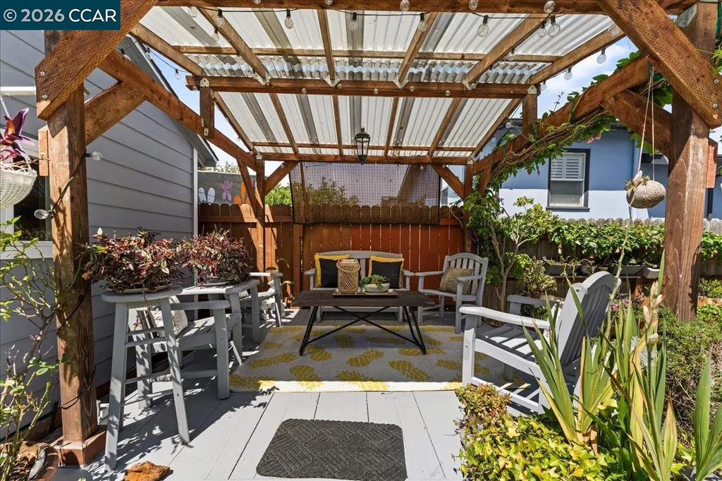 1538 Russell Street Berkeley CA 94703